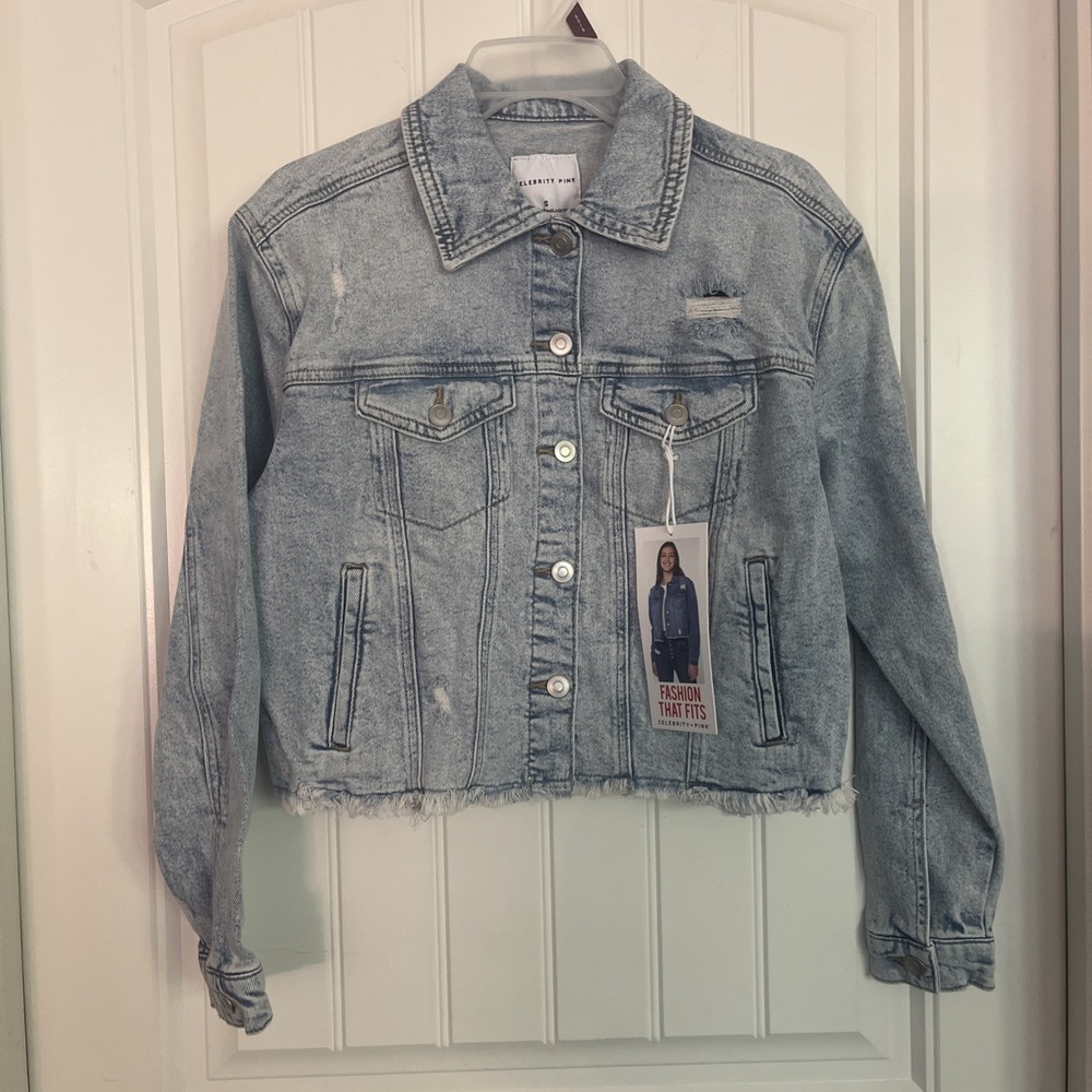 New! Celebrity Pink‎ Womens Small 3-5 Jean Jacket Distressed Denim Cropped AA